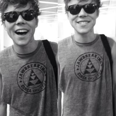 ktfivesos's profile picture. illegal but chill || 18 days!