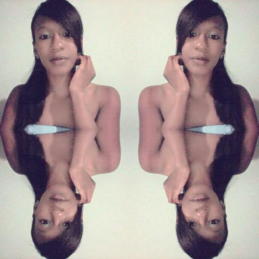 cruzmarieni's profile picture. 