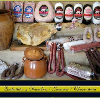 Fabricación y venta de embutidos tradicionales como la Morcilla de Cebolla, Chorizo, Salchichón Casero, Butifarra y un largo etc.