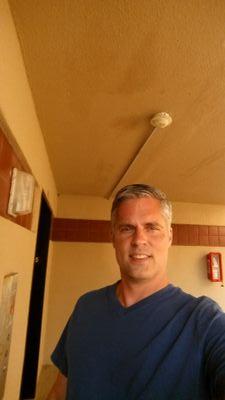 mikelynch092668's profile picture. 