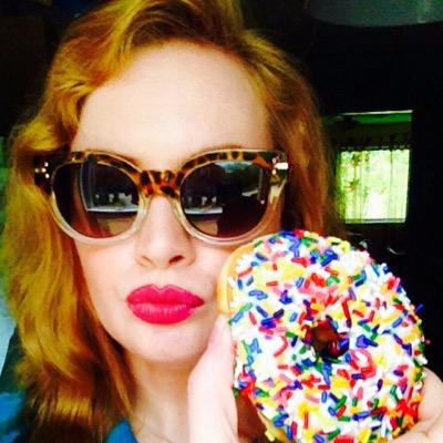 sarah_smore's profile picture. Here for the party.