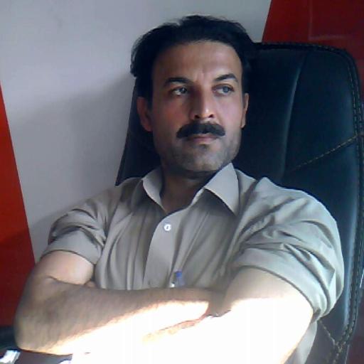 جہاں کا یہ گِلہ برحق ہے سآئل۔
تُو چُپ رہتا ہے، لہجہ بولتا ہے۔
سآئل