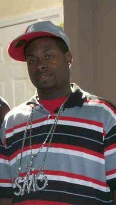 davidmilsap34's profile picture. 