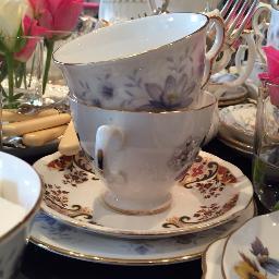 Gorgeous vintage china tea set hire
Add a touch of vintage elegance and sophistication to your event
