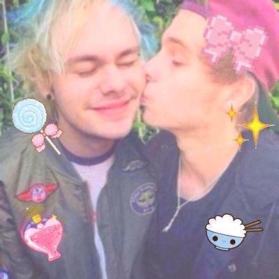 || dont follow this account, follow @mukechuckles and fave https://t.co/II2I3Jmtqm for more free follows !! ||