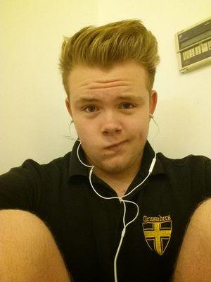 nickkent95's profile picture. There is way to much to say. But I will sum it up to a minimum. I swim, alot! I love nightwing and black canary, I love dc comics and going to comic-con.