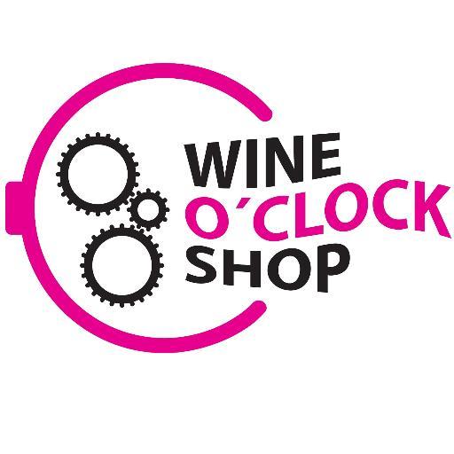 Wine O'Clock Shop v Praze nabízí vína z italské Apulie a Moravy. k dobrému vínu i naše středomořské tapas..... jen 12 míst u kuchyňského stolu ;)