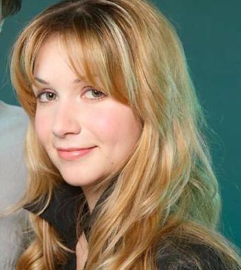 couponsrebates's profile picture. 