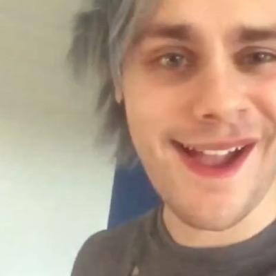 follow @angelcliffords if u wanna get freaky