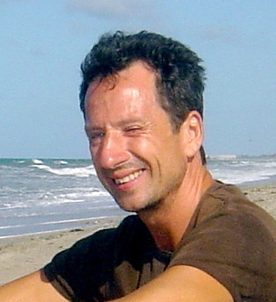 Global Coach and Kitesurfer. Passionate about helping people and organisations reach their full potential and find new ways to create an amazing world together!