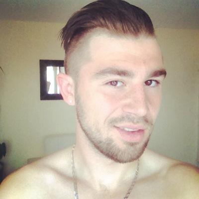 Adrien_Antunes's profile picture. Franco-Portugais - 95 - black&white