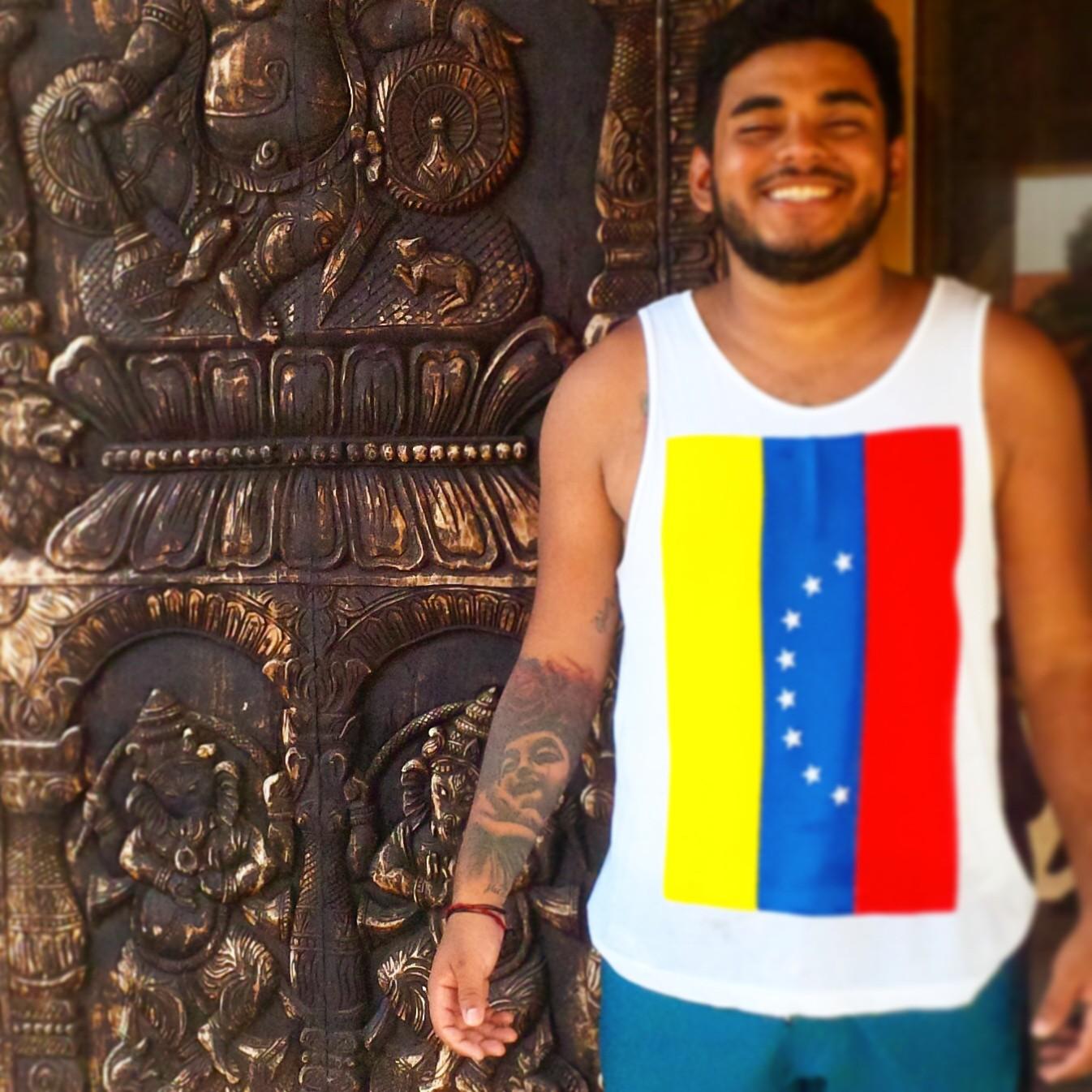 TeargasFyah's profile picture. Todo fluye...