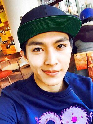 Aaron Yan as Alexander Liem G-LITE MANAGER of AOENTRP - 1986-Nov-20 - 23.000₩