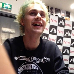 motherchuckrs's profile picture. FOLLOW @MUKEATSIX PLEASE THANKS