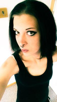 A provocative queer and vegan #ArchLinux user, internaut and crypto enthusiast - Anarchist cuz it's rad - Näthatare - Name is Erika. - 0720219855