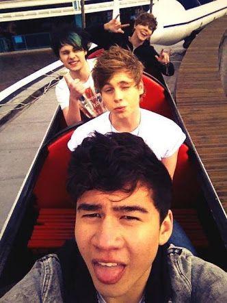 SarahLou_Hood's profile picture. Hi!!!
Everybody..               Im a fan of 5sos...Im a 5sos fams...