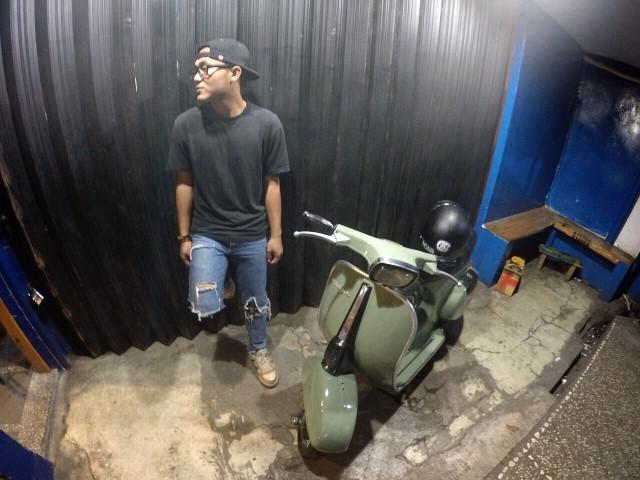 Cuma punya Vespa dan calon sarjana DON'T ASK ME WHY ! Diatas P 150 S 85'