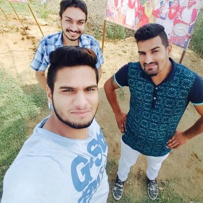 ਬਾਜਾਂ ਅਗੇ ਨਾਬਾਜੀਆ ਪਾ ਸਜਣਾ...
ਸਣੇ ਖੰਬਾ ਦੇ ਕਿਸੇ ਦਿਨ ਨੱਪ ਦਿਆਗੇ...