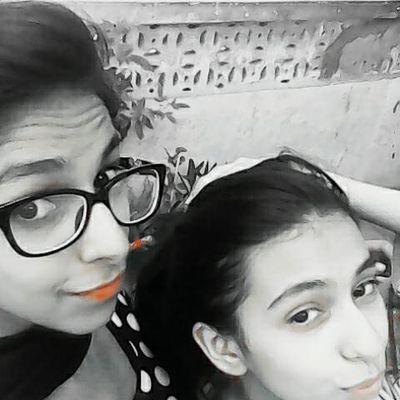 girls111122's profile picture. 