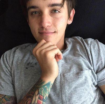 sovanosfree's profile picture. FREE FOLLOW. FOLLOW @sovanos AND ASK FOR A FOLLOW BACK IF YOU WANT ONE