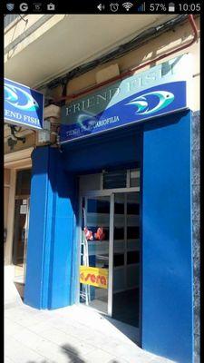 Tu tienda de peces, perros y gatos, Peluquería Canina en Puente Colgante 22, Tlf:983085447. 667436440, .Te esperamos!!!!!