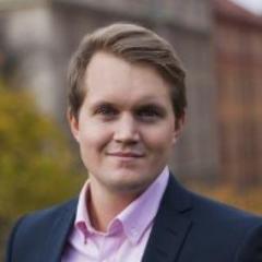 From Sweden. Lives in Melbourne. Work for System Partners. Blogging about Salesforce Apps: http://t.co/I2hPcctH5w