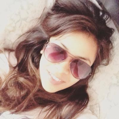 inartirda's profile picture. ¡Recuerda la esencia que ERES!... Recordar: Re (De nuevo) Cordis (Corazón) Vuelve a tu corazón, ahi esta tu esencia.