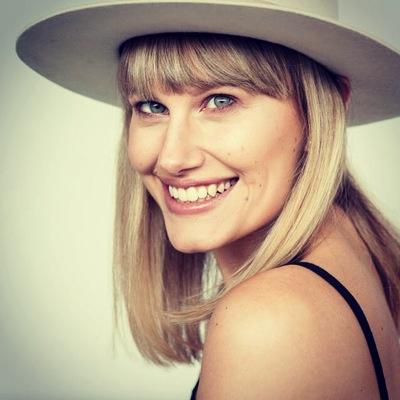 melpetkovich's profile picture. Presenter. Dreamer. Spends too much time at airports. Because I love talking about my fashion/travel bargains check out my @sweetlilpennies Melbourne/Sydney