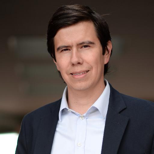 javicastrorueda's profile picture. Dudar para creer, arriesgar para ganar Onlinebeliever networkero #digital #socialmedia #emprendimiento #fútbol Construyo familia y país Confiado pero no ingenuo