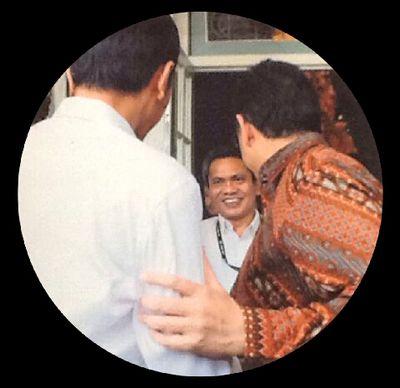 Saya Warga negara Indonesia biasa, pendukung setia Pancasila & UUD 45 yg asli secara murni dan konsekwen.
