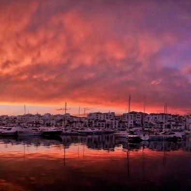 Sizzling hot Summer by the port of P.Banus.
Anyone care to join in!!