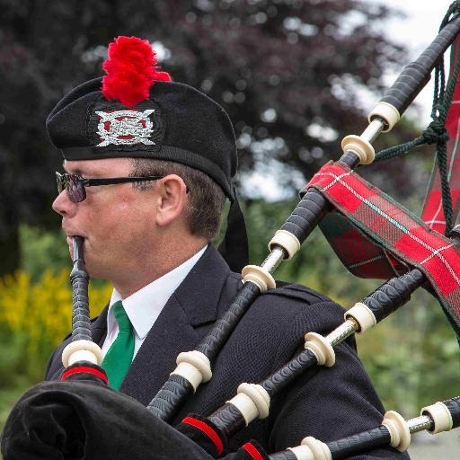 Mike has played bagpipes solo for many years also with various bands in Essex, London & the home counties.
He will be delighted to discuss your event.