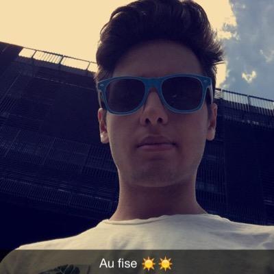Etudiant a mes heures perdus.. Je joue un peut a COD / 1 Lan / SLE 14 /