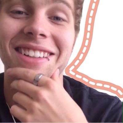 crankyafi's profile picture. follow @HEMMINGSWASHERE ((: