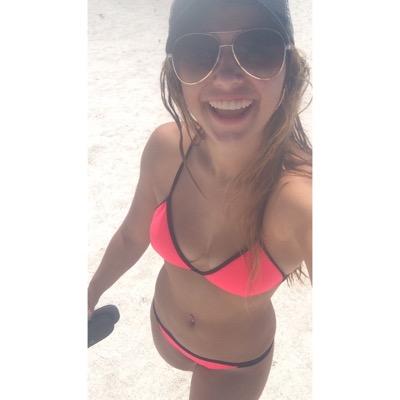 raichelbethann's profile picture. 