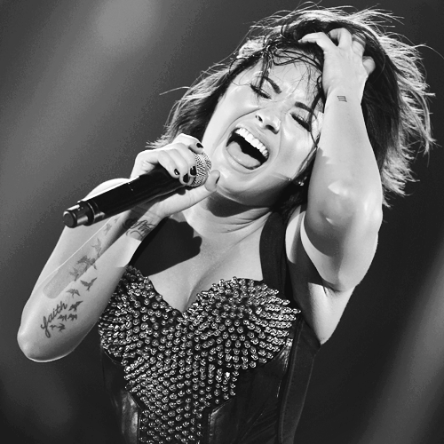 french girl ❤️ directioner❤️lovatic❤️ 5sos❤️ tal❤️smilers❤️fback