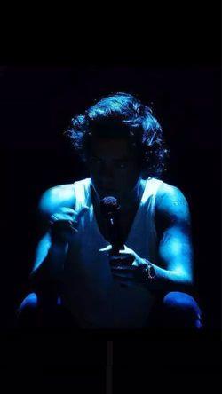 skylightsnarry's profile picture. addicted to sad stories and harry styles.