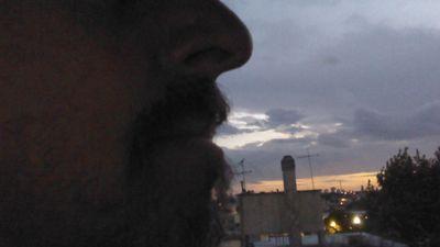 Padre al cubo. Funebrero por opción. Naturalmente optimista. Intolerante sólo al gluten.