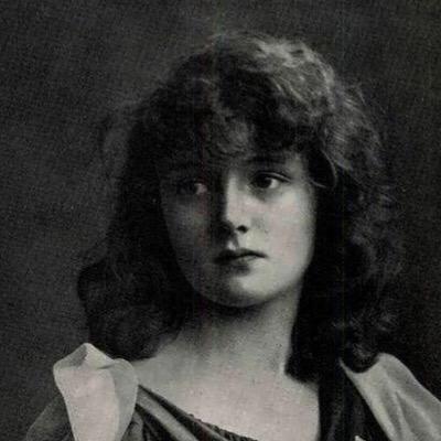 mrish17's profile picture. بين العقل والمنطق افكر.