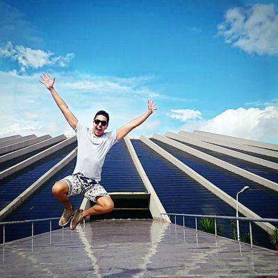 Un Colombiano perdido en Brasil...Un profesional de TI perdido en Marketing....Un tímido perdido en teatro...Un ariano perdido en amor...
