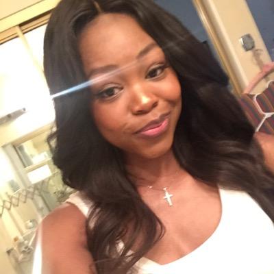 Head Visionista™ - Host | Personality | Content Creator | Pro Lyric Tweeter (per 90s) | Saved by Grace. | Blogs about things | Lupus Warrior |