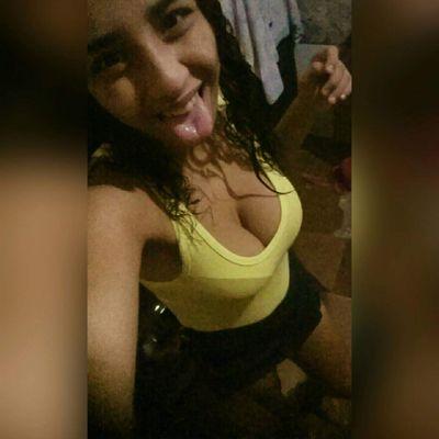 Prazer Marianna , tenho 18 anos , sou libriana , namorando e mãe de uma princesa linda