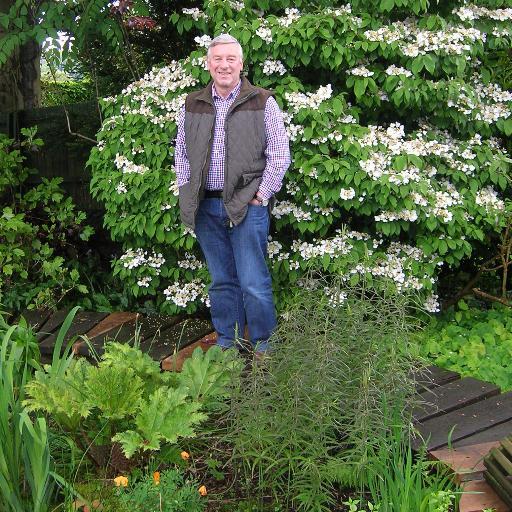A garden and plant nut for 40 years in love with the natural world....and wife and family ! Conventional but it works. Pro EU Internationalist & anti deist