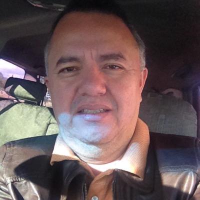 gutabla's profile picture. Licenciado en Pedagogía, master en Direccion empresarial y Comercio Internacional, abogado.