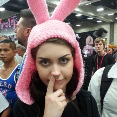 ¡hola! soy samara morgan, quizás me recuerden de otras películas como el video que te mató || she never sleeps