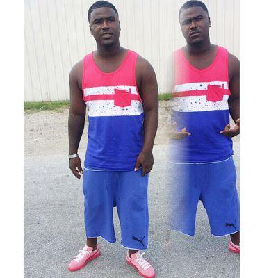 .$bY$b yea we a team! Follow and YUNG gne lead. #Team$by$b #TeamH.O.H #TeamLATEE Forever style'n on a photograph Follow my instagram @yungduke_sbysb
