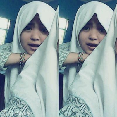 Fitrie_mview12's profile picture. 