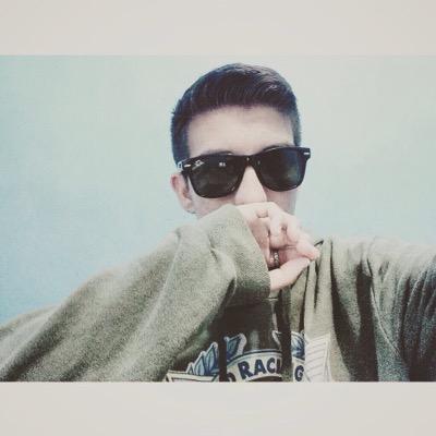 NiltonJorge7's profile picture. Por mais longa que seja a caminhada, o mais importante é dar o primeiro passo. Vinícius de Moraes ™☁️ 
∞