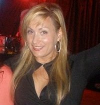 blondeonbrdwy's profile picture. Tech Geek, seeker of friends and fun, lover of life, super hero powers activate in airports,traveler, optimist, hopeless romantic,