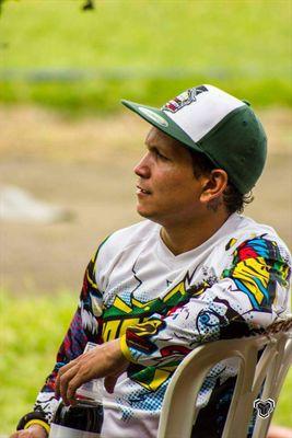 Piloto de FreeStyle Motocross, Integrante del Equipo Terpel Celerity Rock Style (MxZone, FlowCustom, Dynamo Tattoo Studio)
Inst: mauricioospinas